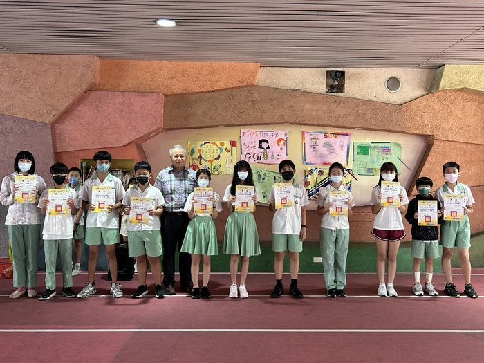 111學年下學期第十六週視力優良頒獎圖片
