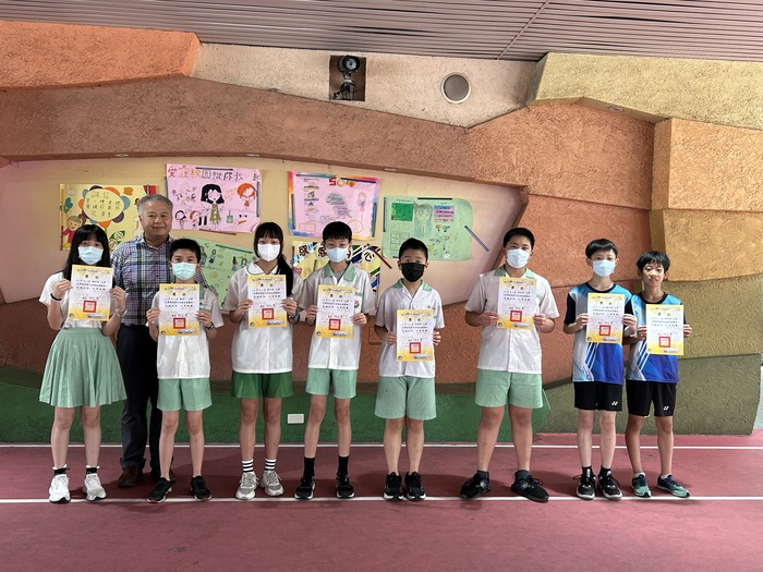 111學年下學期第十六週視力優良頒獎圖片